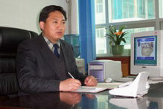 徐新民(南通市天星湖中学校长)