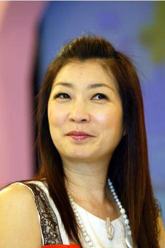 向前飞（黄嘉千演唱）