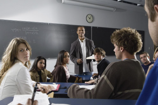 课程的英语怎么说?