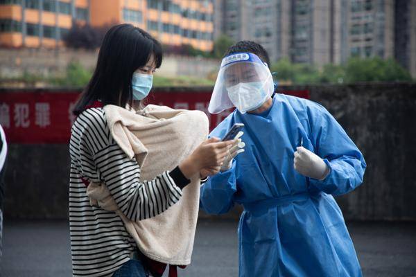 昆明本轮疫情源头尚未查清,存在很高扩散风险,是否存在隐藏的传播链?